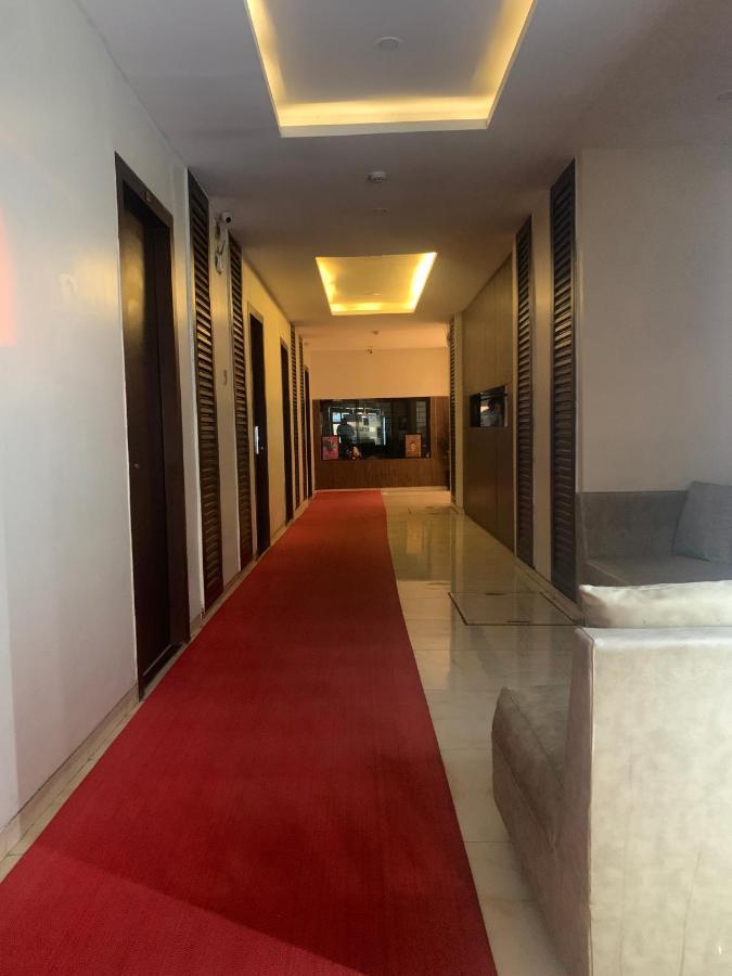 Hotel Merakee - Near Dahisar Mira Road Mumbai Dış mekan fotoğraf
