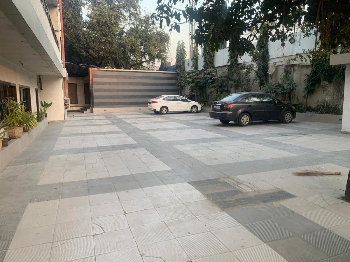 Hotel Merakee - Near Dahisar Mira Road Mumbai Dış mekan fotoğraf
