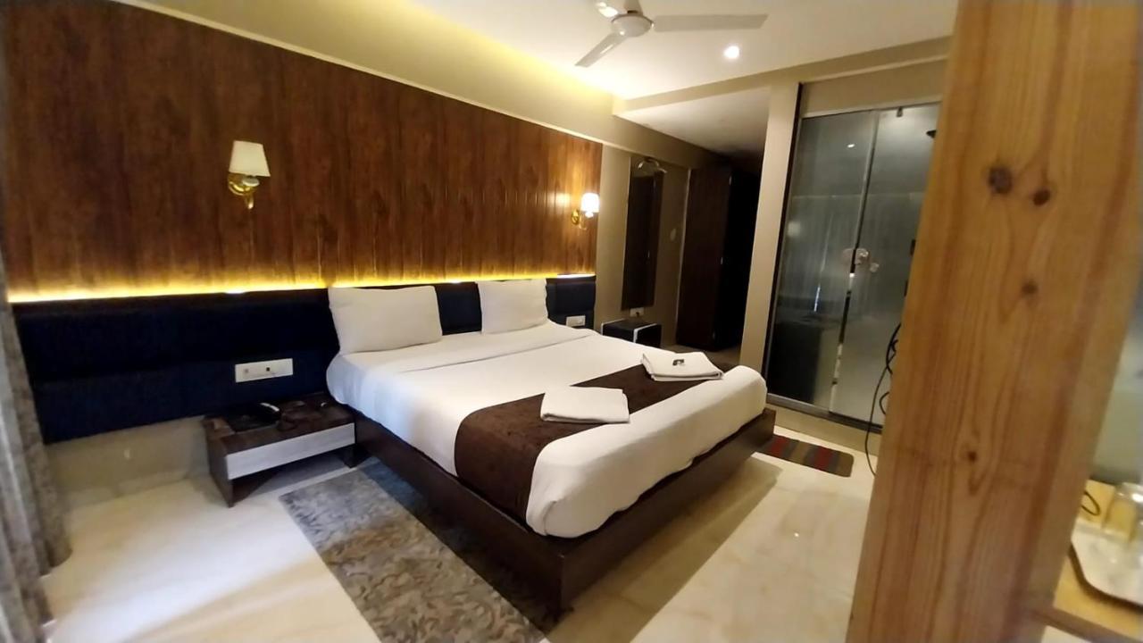 Hotel Merakee - Near Dahisar Mira Road Mumbai Dış mekan fotoğraf