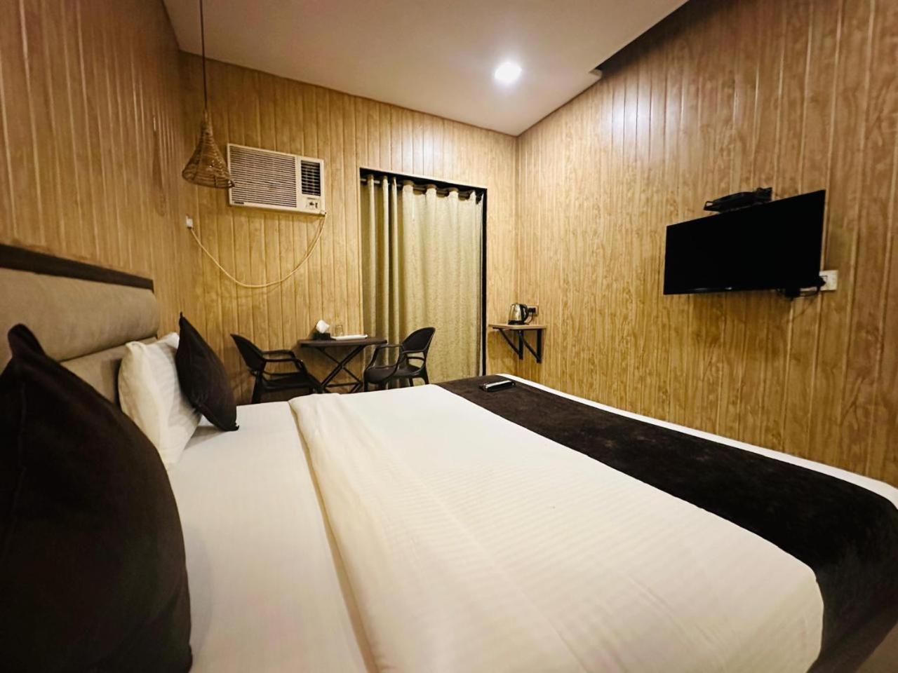 Hotel Merakee - Near Dahisar Mira Road Mumbai Dış mekan fotoğraf